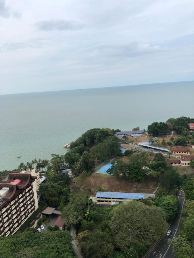 Beach Resort Home Stay Sri Sayang Apartment Batu Ferringhi 2Bedroom Exterior photo