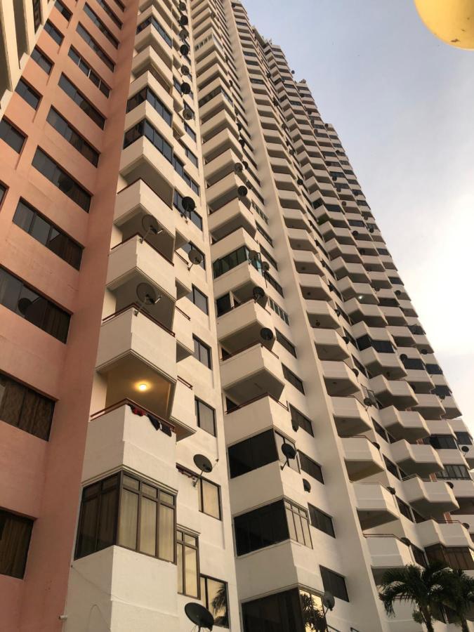 Beach Resort Home Stay Sri Sayang Apartment Batu Ferringhi 2Bedroom Exterior photo