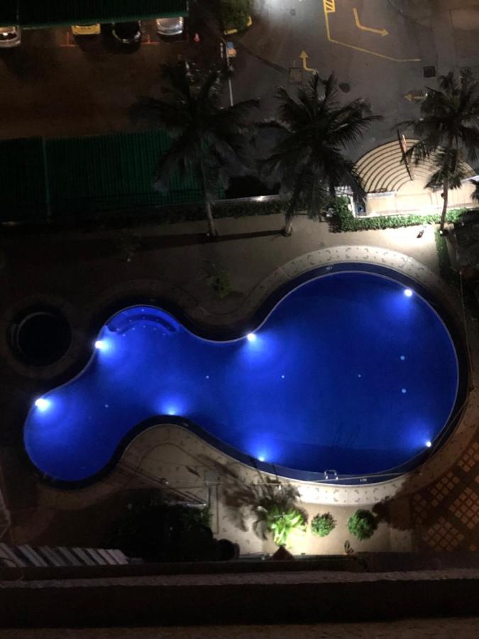 Beach Resort Home Stay Sri Sayang Apartment Batu Ferringhi 2Bedroom Exterior photo