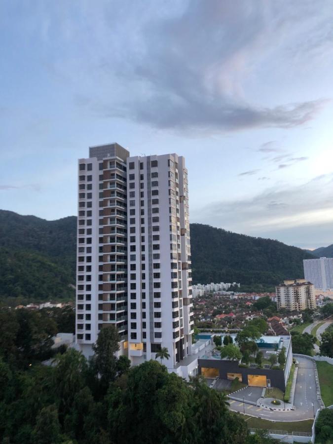 Beach Resort Home Stay Sri Sayang Apartment Batu Ferringhi 2Bedroom Exterior photo