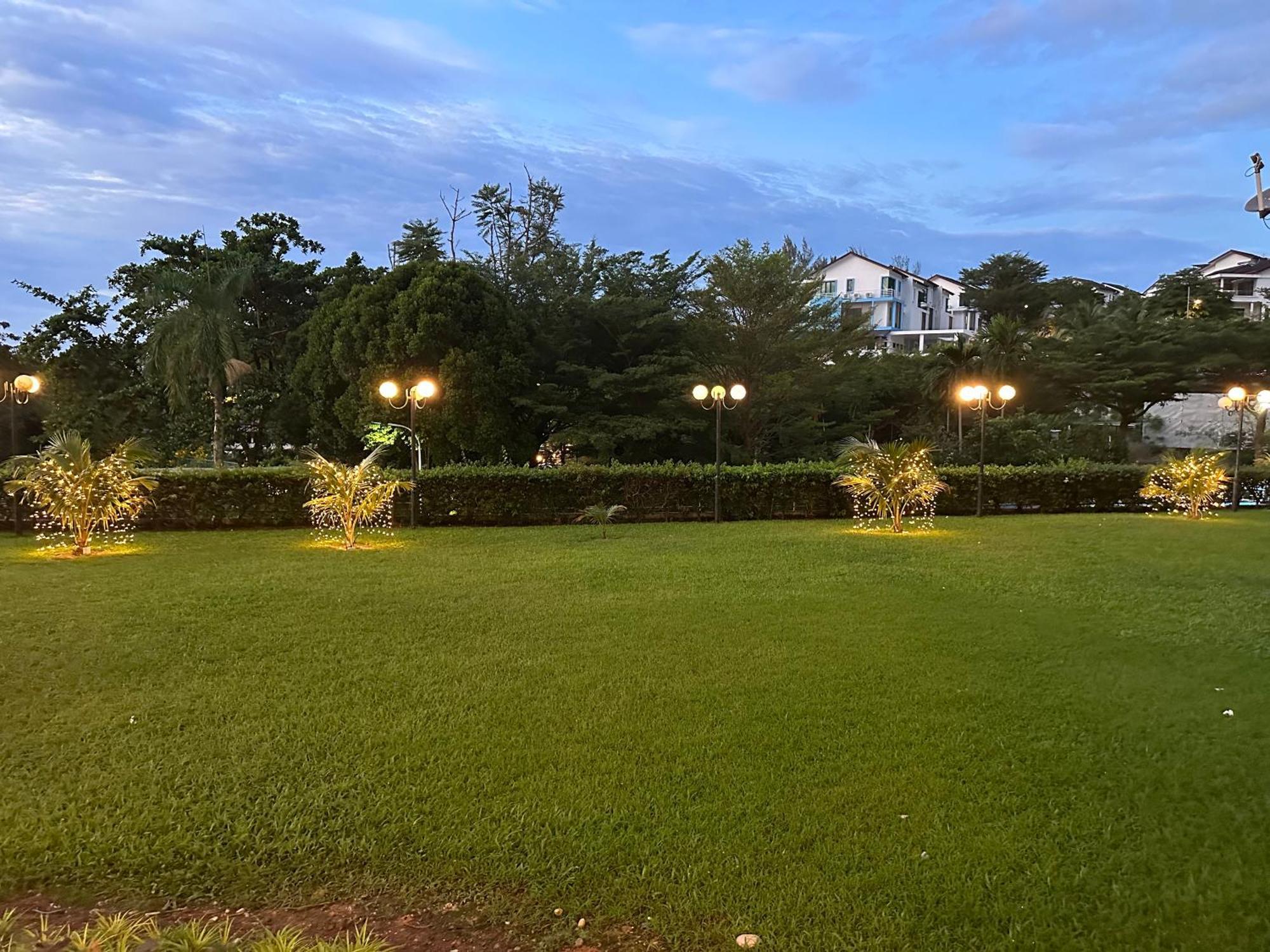 Beach Resort Home Stay Sri Sayang Apartment Batu Ferringhi 2Bedroom Exterior photo