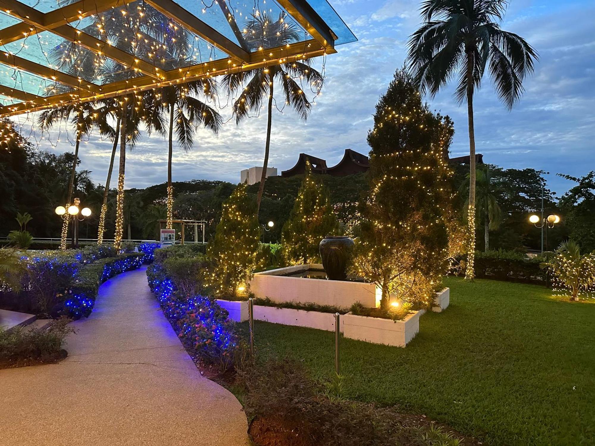 Beach Resort Home Stay Sri Sayang Apartment Batu Ferringhi 2Bedroom Exterior photo